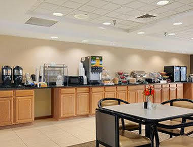 Hotel Wingate By Wyndham Pueblo Extérieur photo