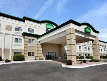 Hotel Wingate By Wyndham Pueblo Extérieur photo